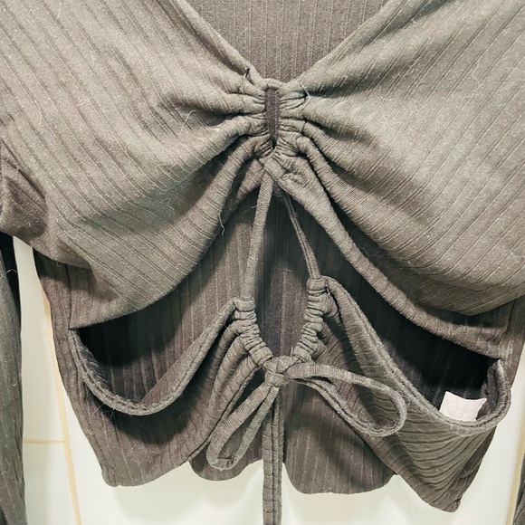 Chic Black Ruched Crop Top - Picture 6 of 8